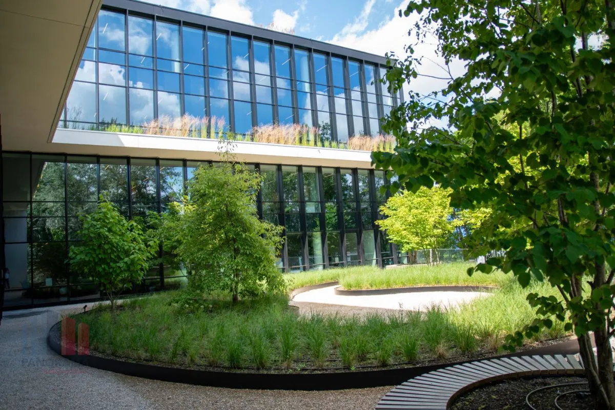 Handelszaak te  huur in Sint-Denijs-Westrem 9051 5367.00€  slaapkamers 368.00m² - Zoekertje 634987