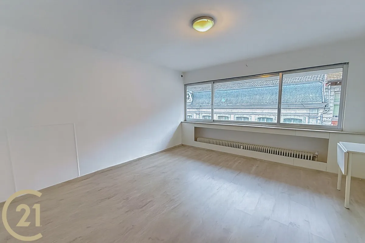 Appartement te  koop in Doornik 7500 115000.00€ 1 slaapkamers 46.00m² - Zoekertje 634954