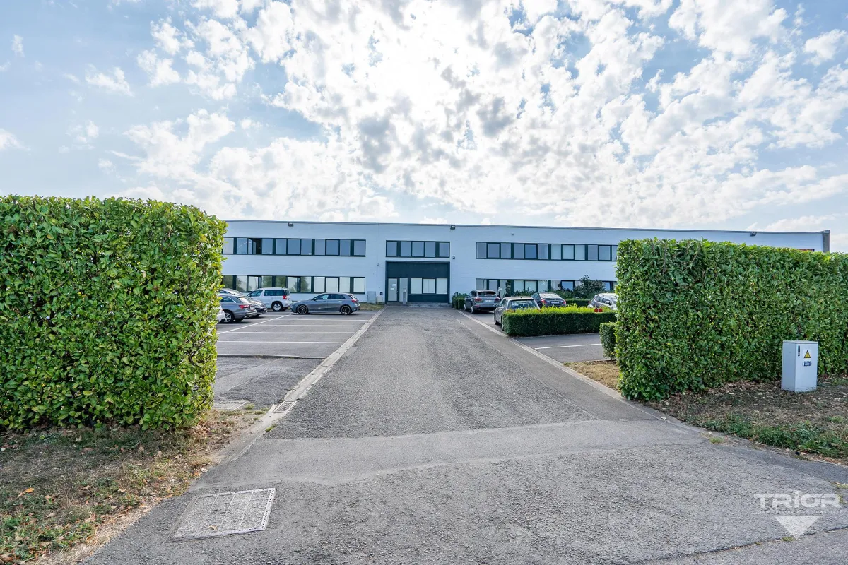 Handelszaak te  huur in Nijvel 1400 480.00€  slaapkamers 30.00m² - Zoekertje 635395