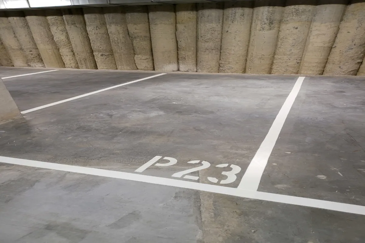 Parking à louer à Bruxelles 1000 100.00€  chambres m² - annonce 635786