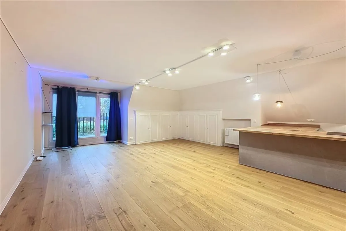 Appartement te  huur in Ukkel 1180 1750.00€ 3 slaapkamers 92.00m² - Zoekertje 635175