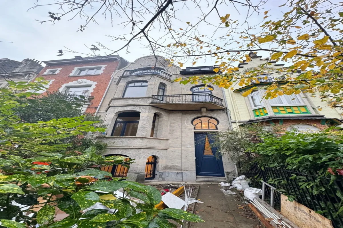 Appartement te  huur in Vorst 1190 1995.00€ 3 slaapkamers m² - Zoekertje 634961