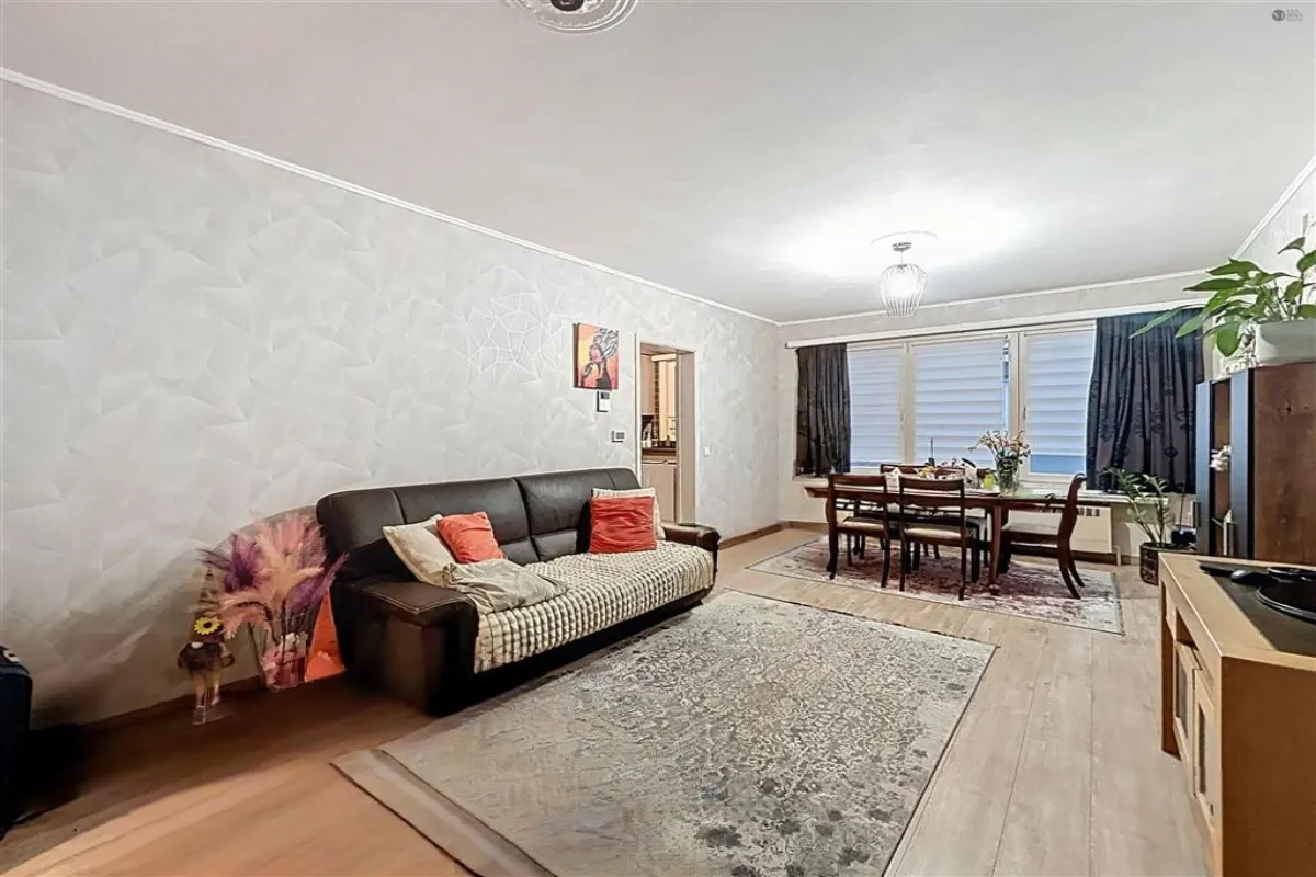 Appartement te  koop in Sint-Niklaas 9100 150000.00€ 1 slaapkamers 60.00m² - Zoekertje 634917