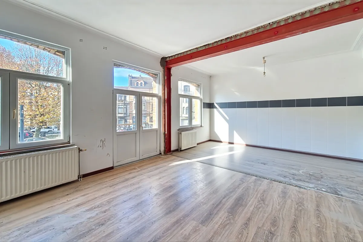 Appartement te  koop in Sint-Jans-Molenbeek 1080 159000.00€ 1 slaapkamers 70.00m² - Zoekertje 635569