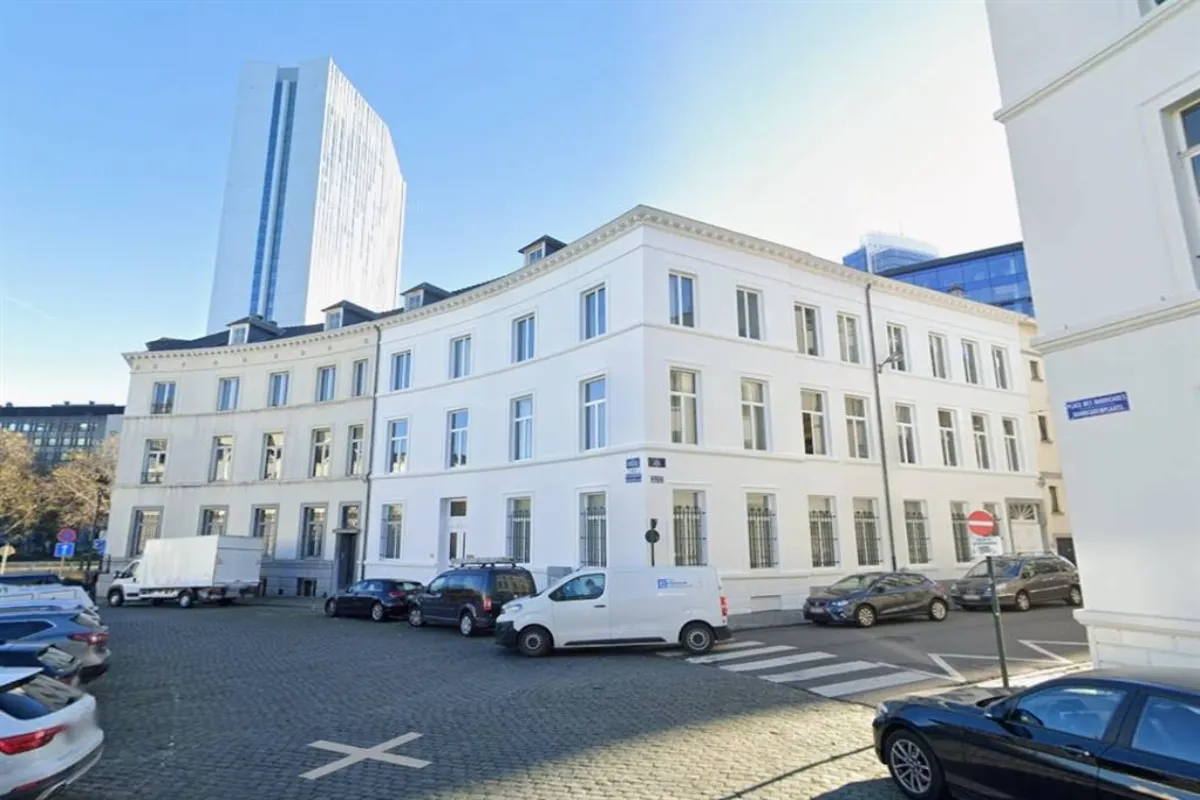Parking & garage te  koop in Brussel 1000 28500.00€  slaapkamers m² - Zoekertje 636457