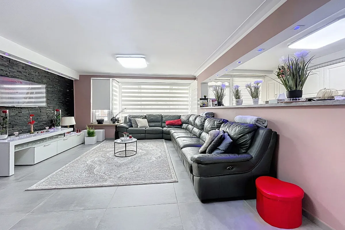 Appartement te  koop in Sint-Jans-Molenbeek 1080 249000.00€ 2 slaapkamers 104.00m² - Zoekertje 636461