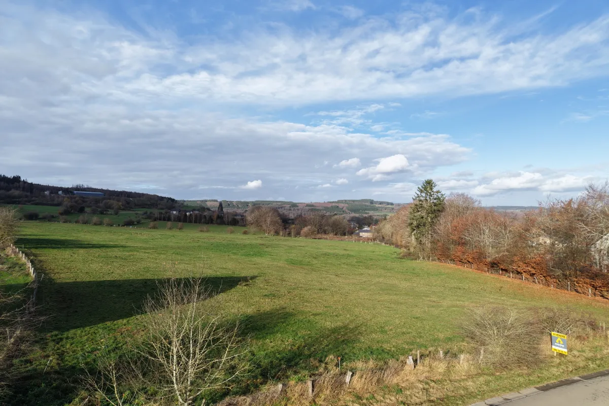 Grond te  koop in Manhay 6960 160000.00€  slaapkamers m² - Zoekertje 636089