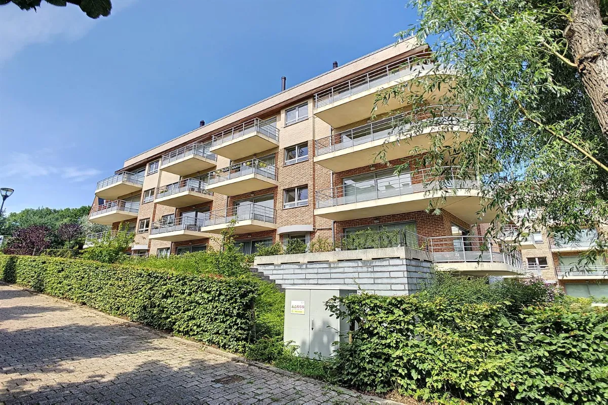 Rez-de-chaussée à louer à Woluwe-Saint-Lambert 1200 1300.00€ 2 chambres 85.00m² - annonce 636199