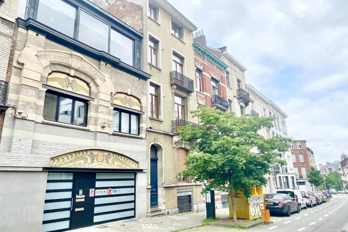 Appartement à louer à Saint-Gilles 1060 3400.00€ 3 chambres 250.00m² - annonce 636578