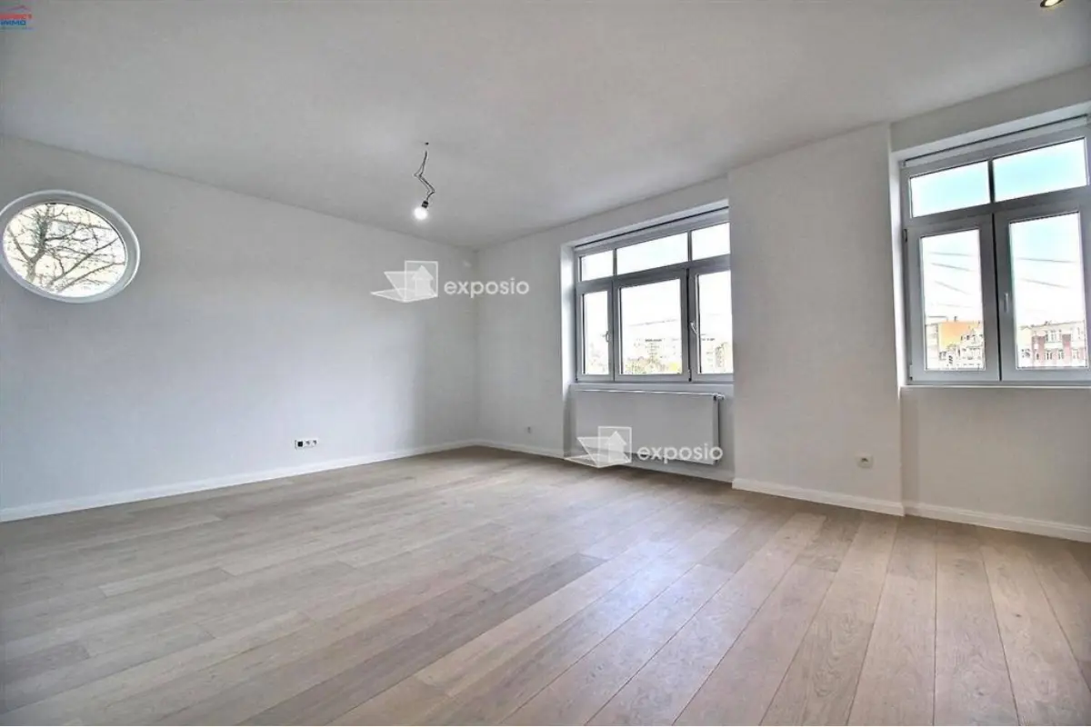 Appartement à  à Schaerbeek 1030 275000.00€ 2 chambres 75.00m² - annonce 636212