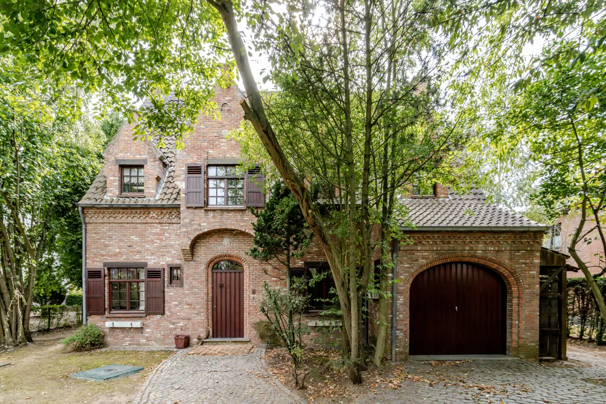 Villa à vendre à Wezembeek-Oppem 1970 690000.00€ 4 chambres 226.00m² - annonce 636601