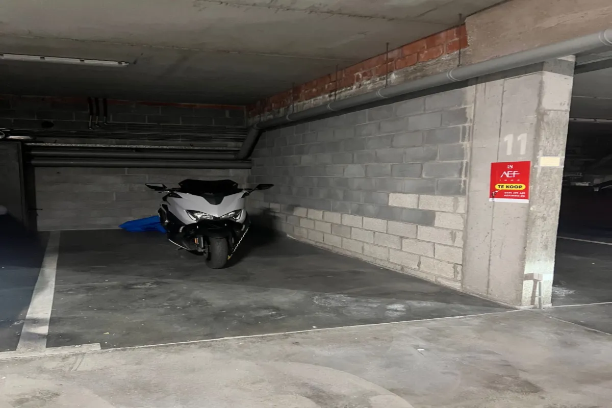 Parking & garage te  koop in Machelen 1830 17500.00€  slaapkamers m² - Zoekertje 636535