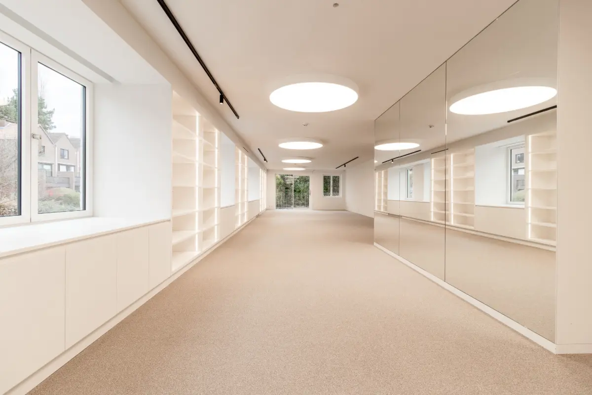 Handelszaak te  koop in Ukkel 1180 2850000.00€  slaapkamers 950.00m² - Zoekertje 636134