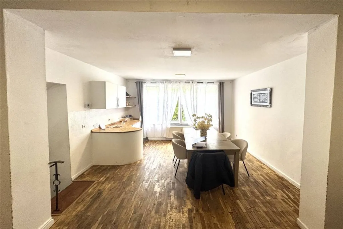 Appartement à  à Saint-Josse-ten-Noode 1210 349000.00€ 2 chambres 120.00m² - annonce 636363