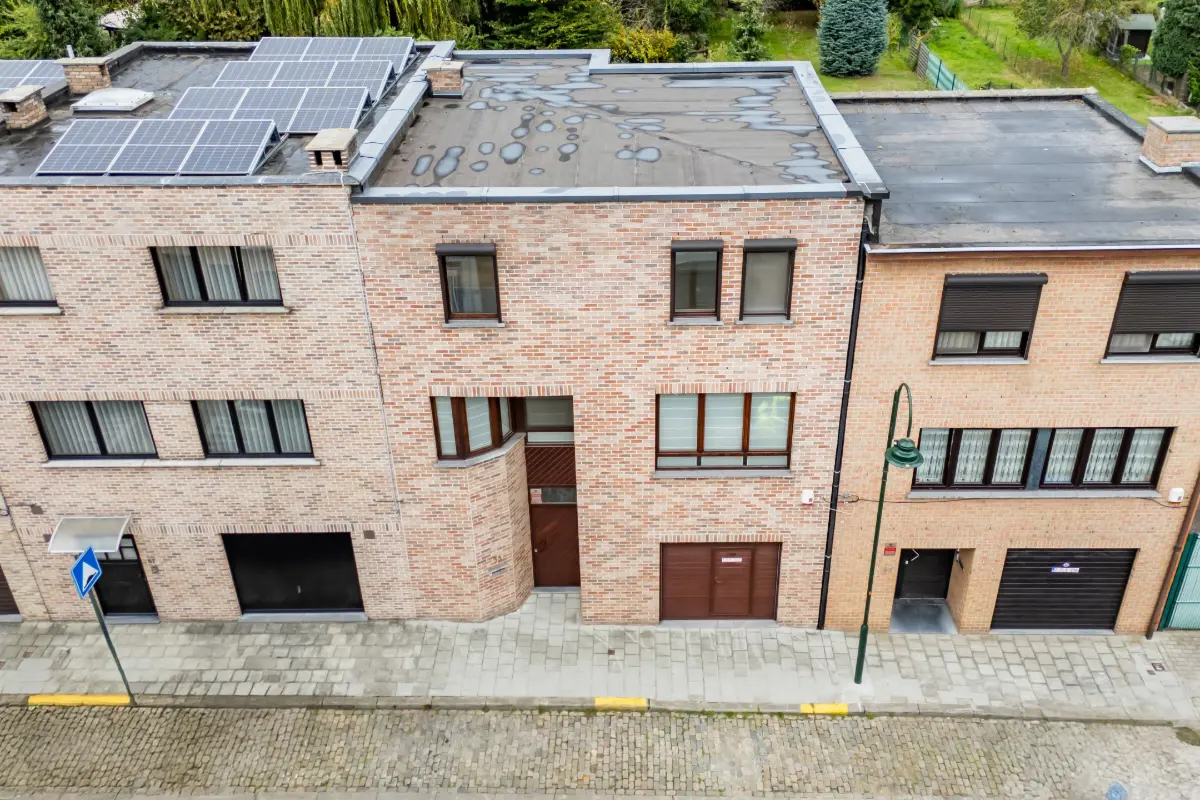 Huis te  koop in Neder-Over-Heembeek 1120 595000.00€ 4 slaapkamers 165.00m² - Zoekertje 636547