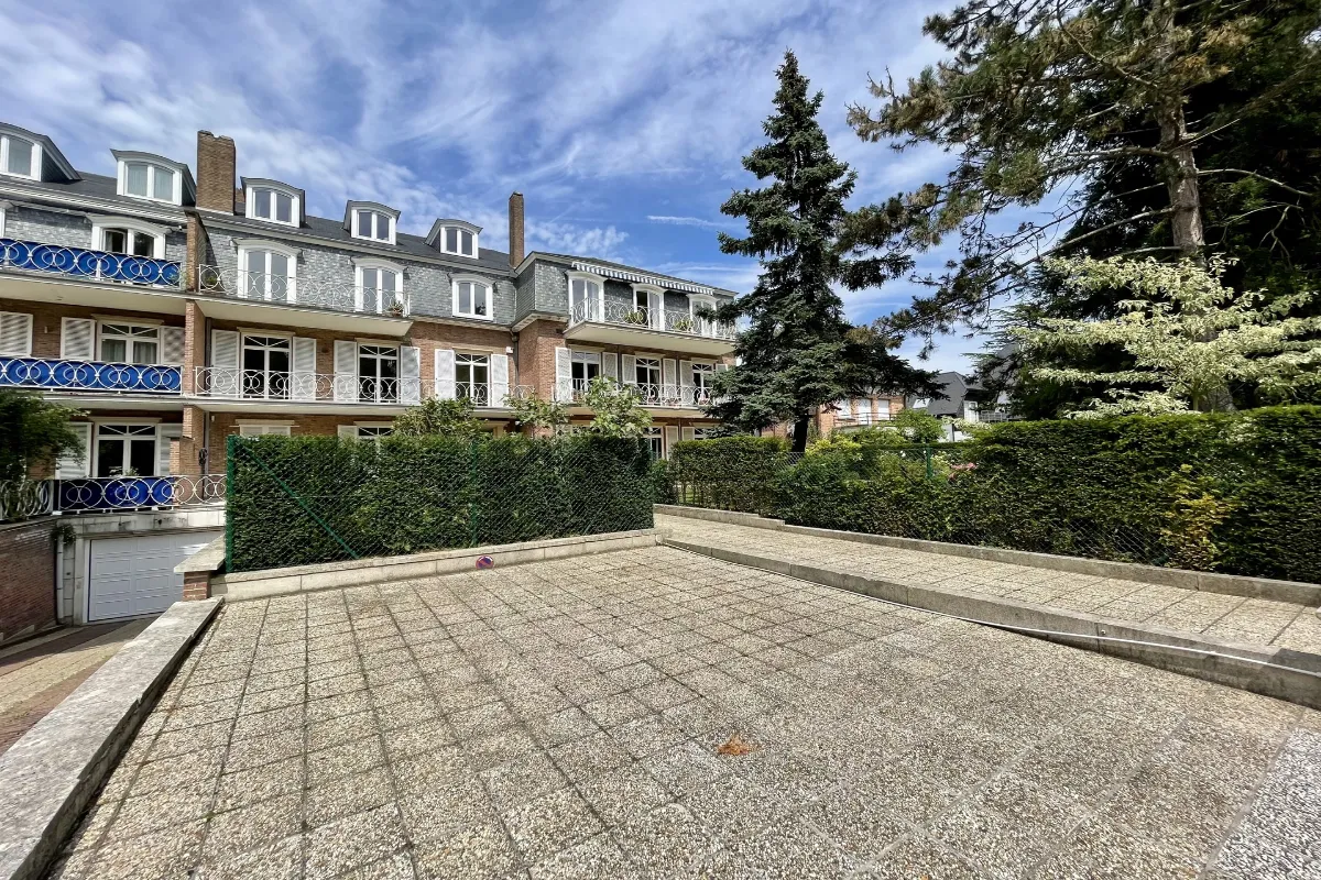 Appartement à louer à Auderghem 1160 2500.00€ 3 chambres 154.00m² - annonce 636496