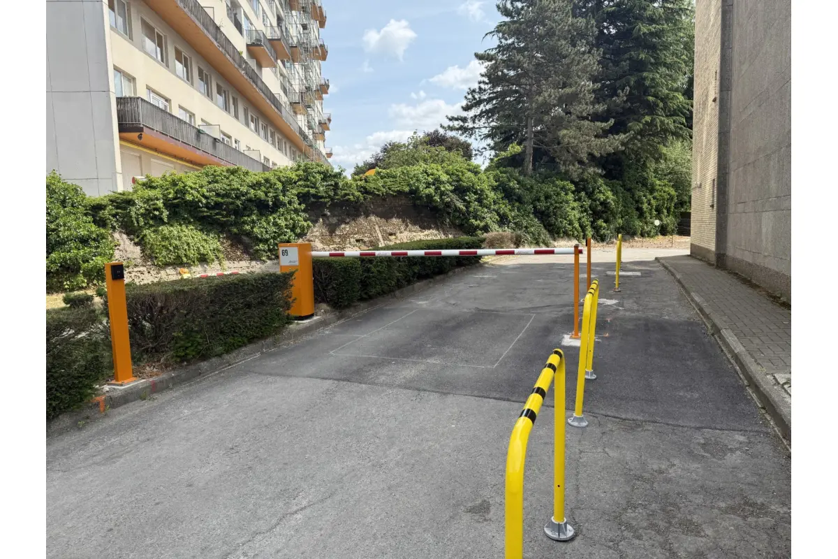 Parking / garage à vendre à Forest 1190 35000.00€  chambres m² - annonce 637595