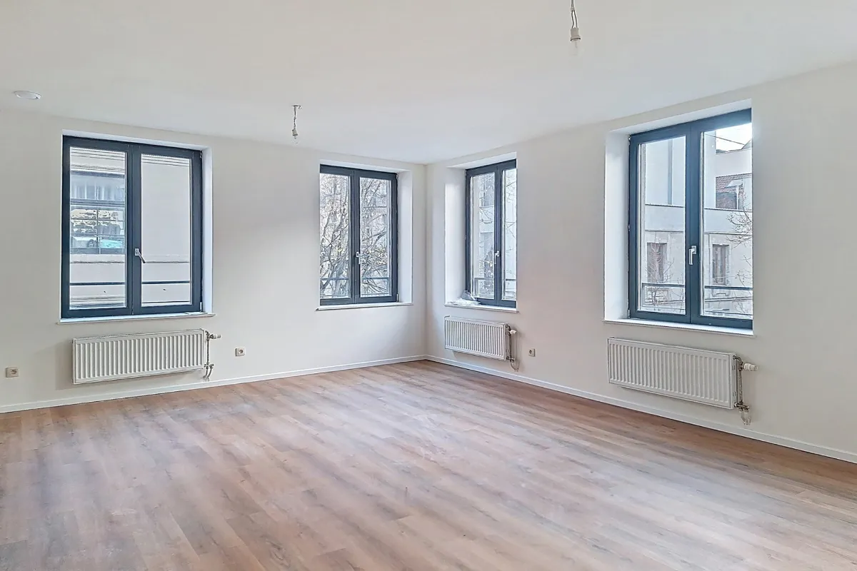 Appartement te  huur in Elsene 1050 1200.00€ 2 slaapkamers 85.00m² - Zoekertje 637491