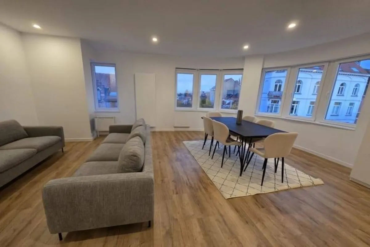 Appartement à louer à Woluwe-Saint-Lambert 1200 1900.00€ 2 chambres 90.00m² - annonce 636933