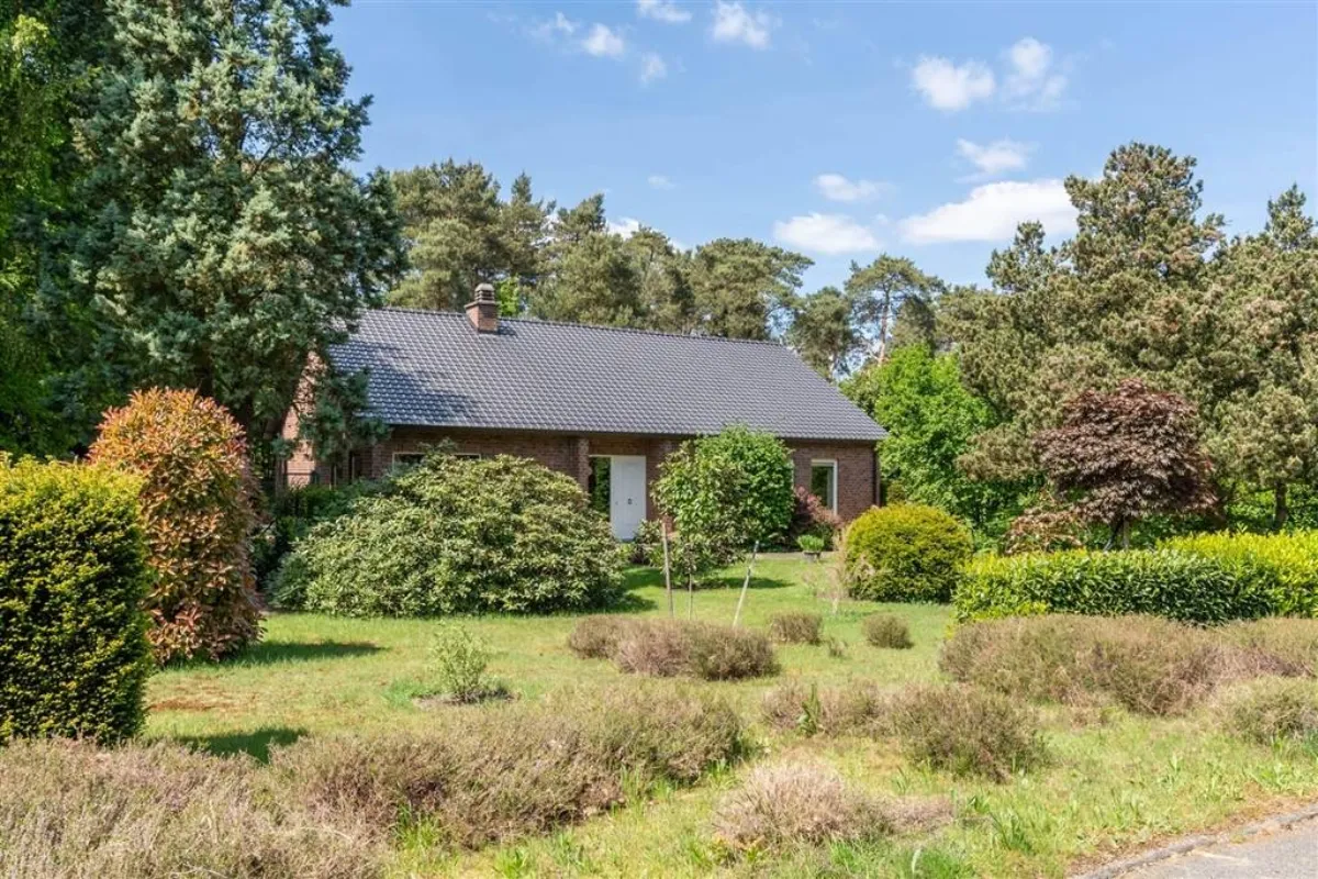 Villa te  koop in Heusden-Zolder 3550 480000.00€ 4 slaapkamers 274.00m² - Zoekertje 636897