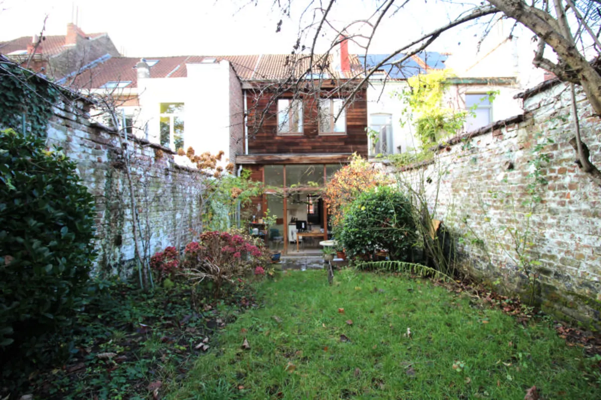 Maison à louer à Forest 1190 2100.00€ 4 chambres 230.00m² - annonce 637089