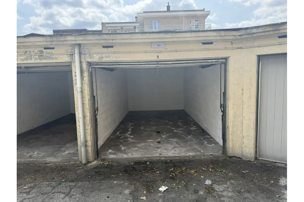 Parking / garage à vendre à Forest 1190 35000.00€  chambres m² - annonce 637432