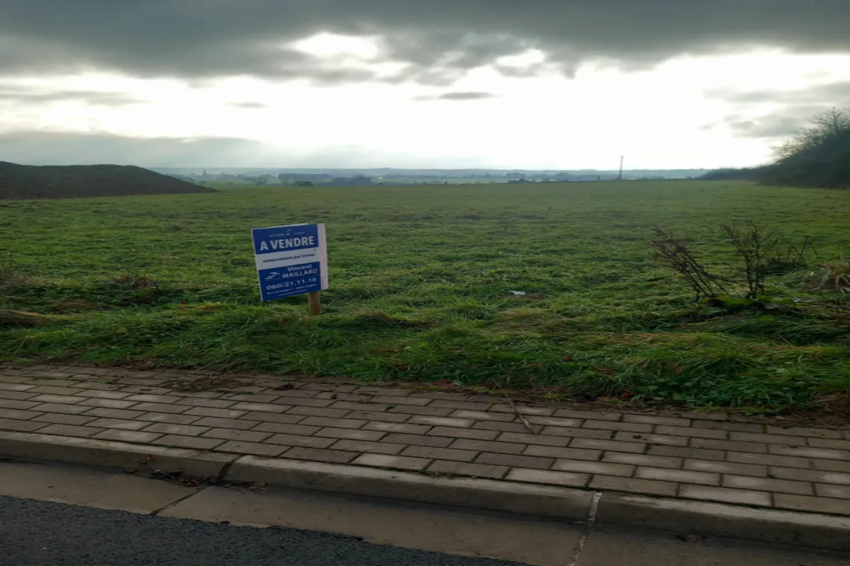 Terrain à vendre à Chimay 6460 112000.00€  chambres m² - annonce 637589