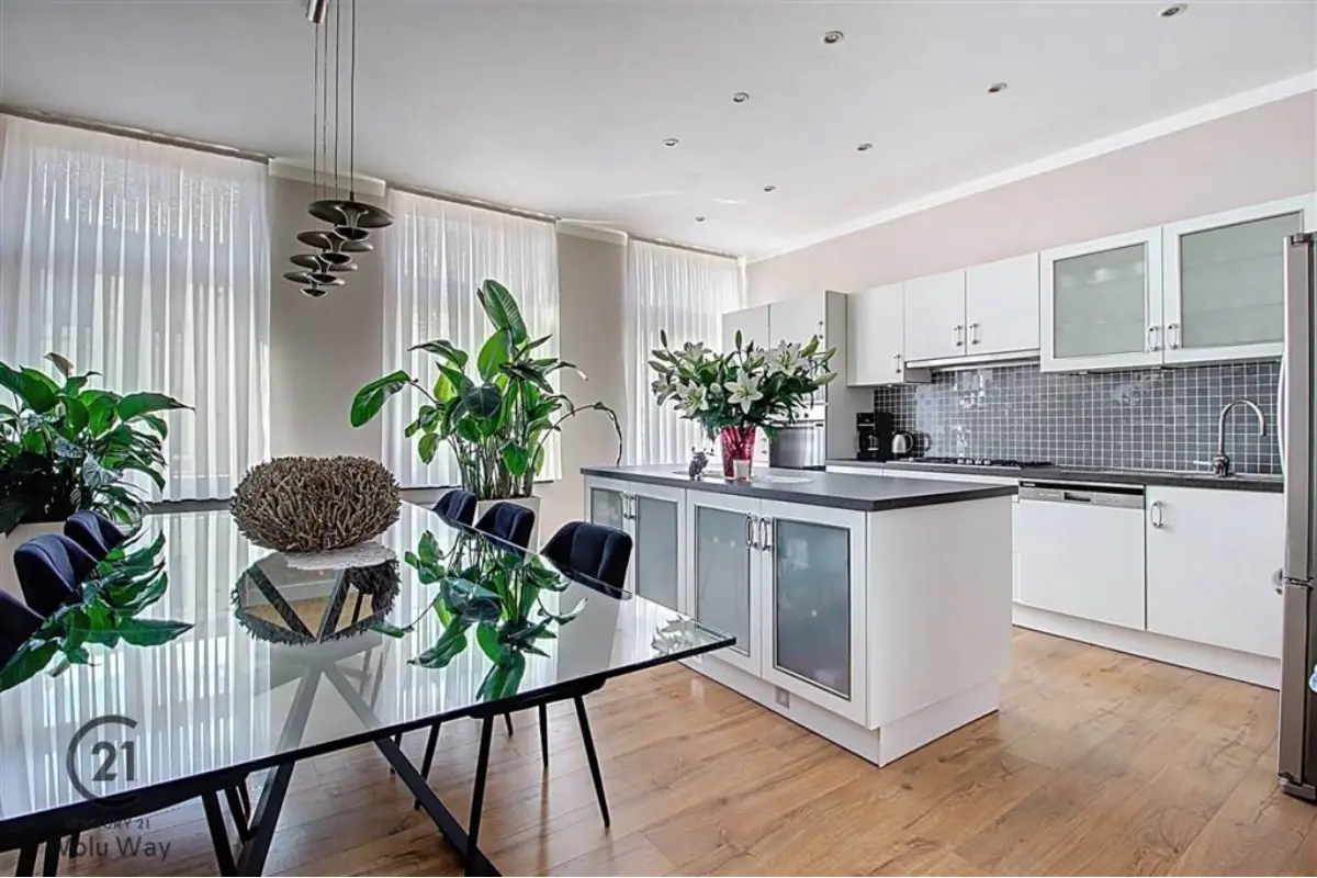 Immeuble de rapport - Immeuble à appartement à vendre à Ixelles 1050 950000.00€ 4 chambres 343.50m² - annonce 637323