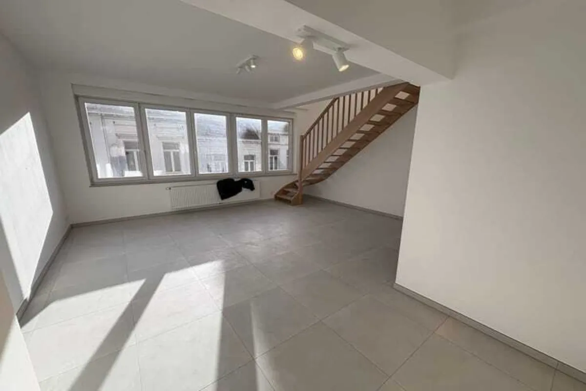 Appartement te  huur in Ukkel 1180 1550.00€ 2 slaapkamers 100.00m² - Zoekertje 637554