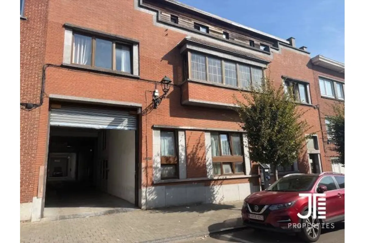 Commerce à vendre à Anderlecht 1070 3350000.00€ 10 chambres m² - annonce 636962