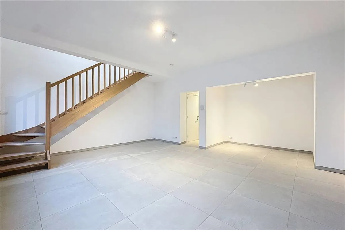 Appartement te  huur in Ukkel 1180 1550.00€ 2 slaapkamers 100.00m² - Zoekertje 637543