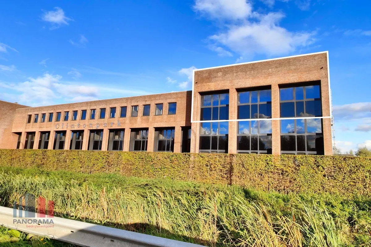 Handelszaak te  huur in Roeselare 8800 1375.00€  slaapkamers 275.00m² - Zoekertje 637911