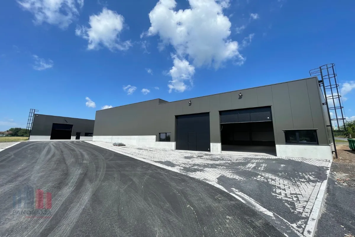 Handelszaak te  huur in Tielt 8700 883.00€  slaapkamers 163.00m² - Zoekertje 637926