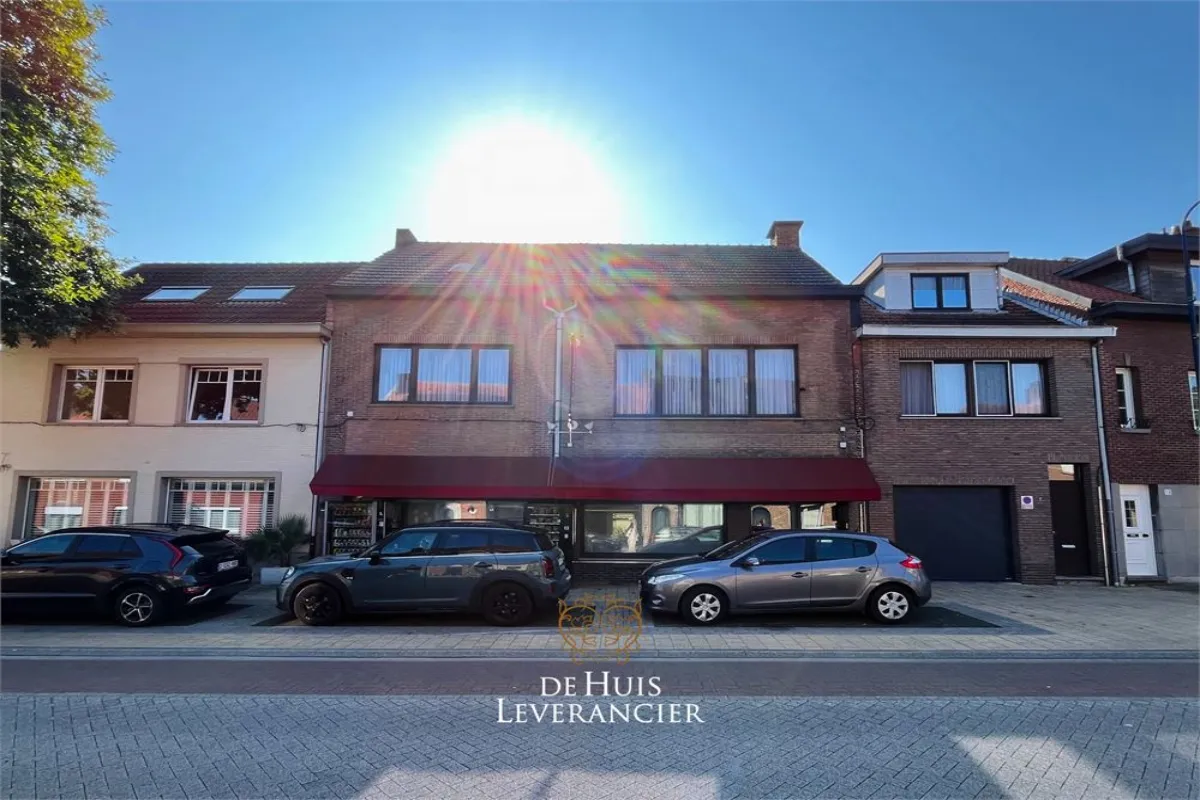 Handelszaak te  huur in Kontich 2550 2850.00€  slaapkamers m² - Zoekertje 637841