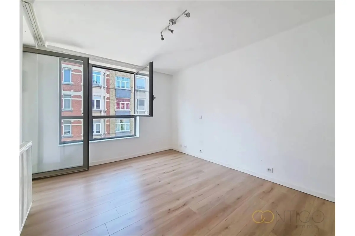 Studio à louer à Etterbeek 1040 760.00€ 1 chambres 16.50m² - annonce 638411
