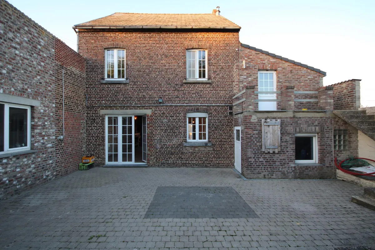 Huis te  huur in Avin 4280 1100.00€ 4 slaapkamers 130.00m² - Zoekertje 638784