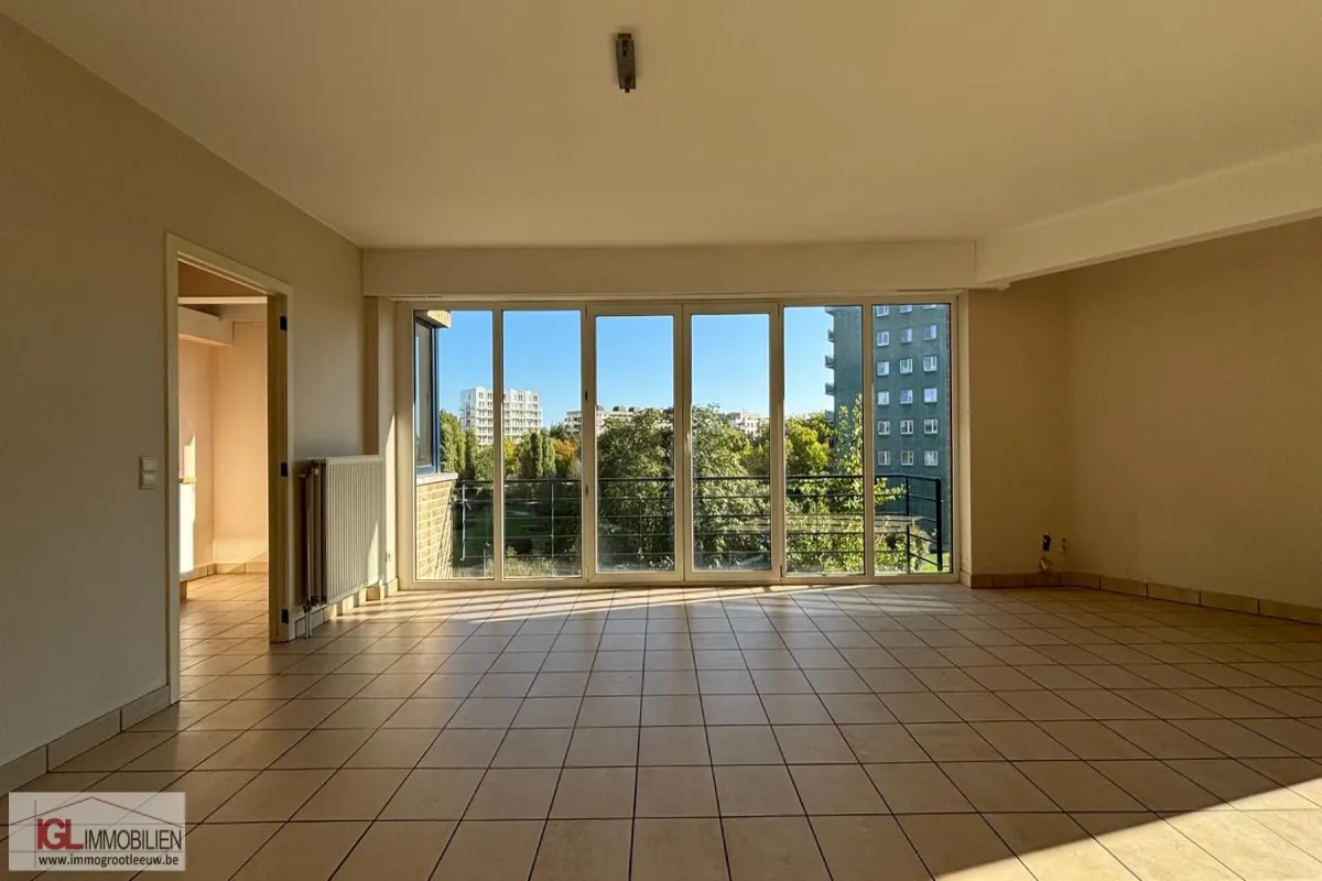 Appartement à vendre à Molenbeek-Saint-Jean 1080 175000.00€ 1 chambres 97.00m² - annonce 637896