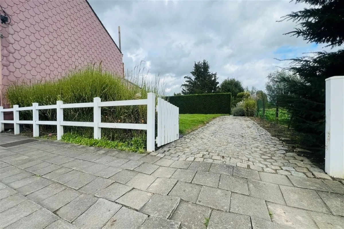 Grond te  koop in Ploegsteert 7782 125000.00€  slaapkamers m² - Zoekertje 637902