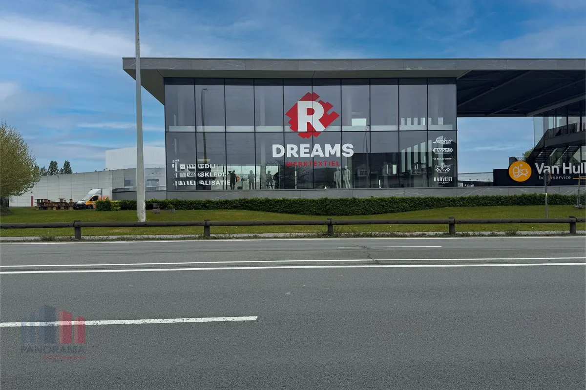 Handelszaak te  huur in Tielt 8700 5750.00€  slaapkamers 561.00m² - Zoekertje 637914