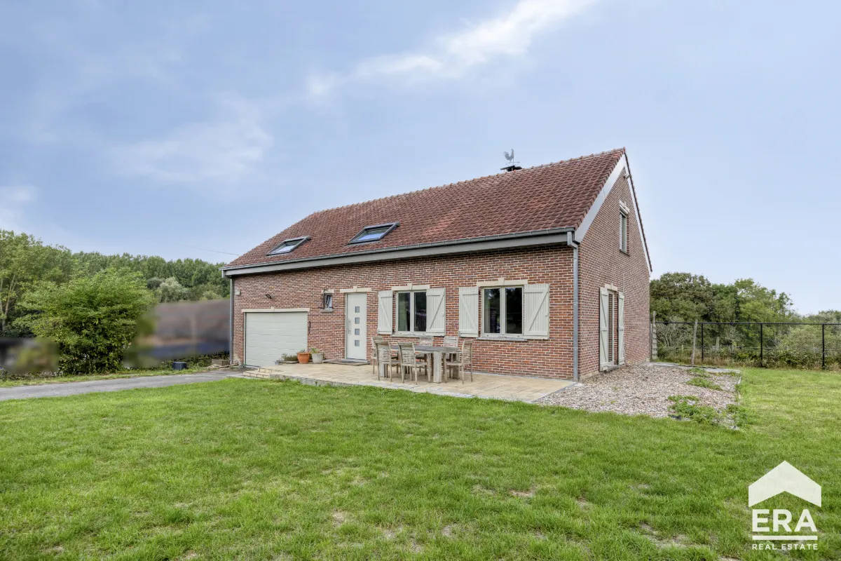 Huis te  huur in Dilbeek 1700 1950.00€ 4 slaapkamers 171.00m² - Zoekertje 638436