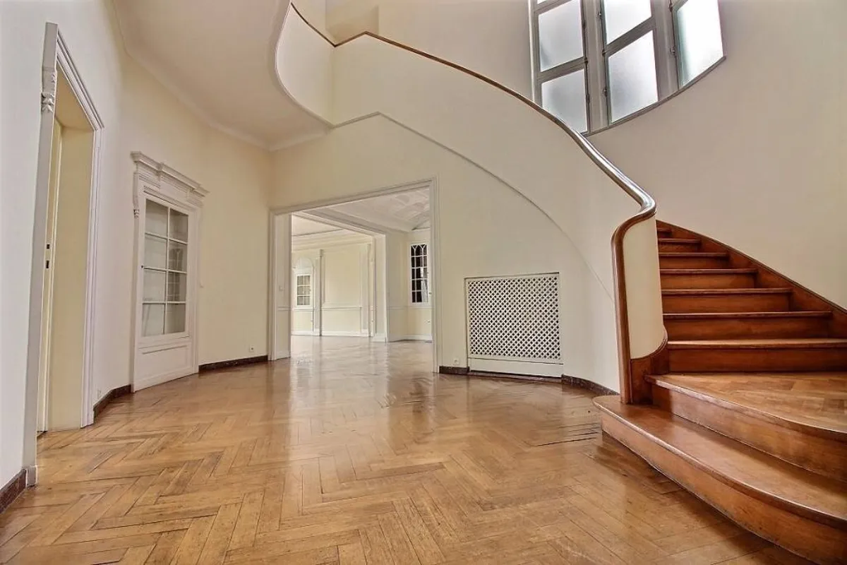 Duplex te  huur in Elsene 1050 4900.00€ 3 slaapkamers 411.00m² - Zoekertje 638428