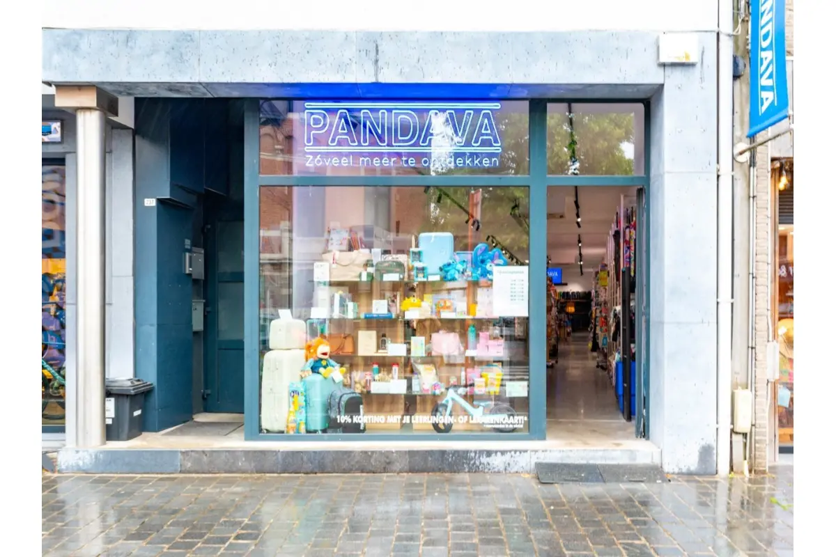 Immeuble de rapport - Immeuble à appartement à louer à Brasschaat 2930 2750.00€  chambres m² - annonce 639113