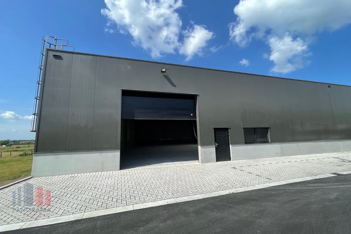 Handelszaak te  huur in Tielt 8700 905.00€  slaapkamers 167.00m² - Zoekertje 637929