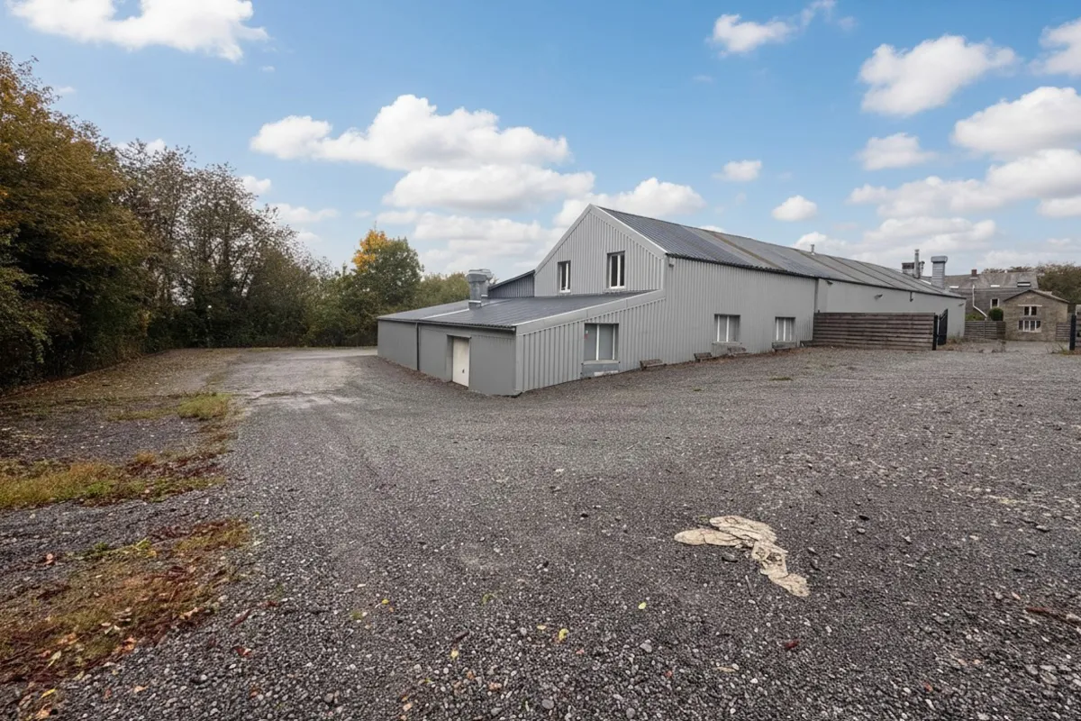 Parking à louer à Marche-en-Famenne 6900 800.00€  chambres m² - annonce 638850