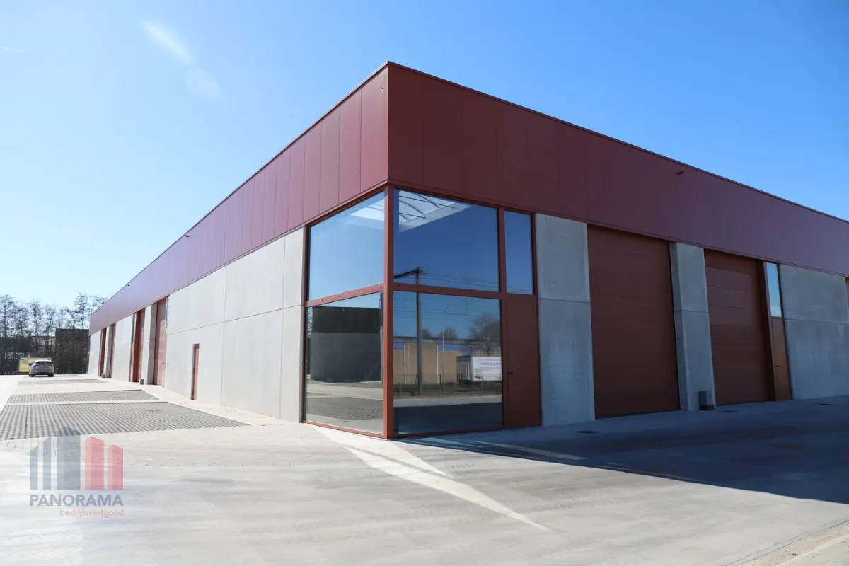 Commerce à vendre à Izegem 8870 312000.00€  chambres 240.00m² - annonce 637920