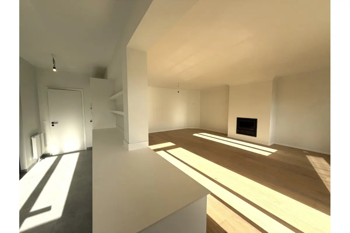 Appartement te  in Sint-Gillis 1060 2700.00€ 3 slaapkamers 160.00m² - Zoekertje 640315