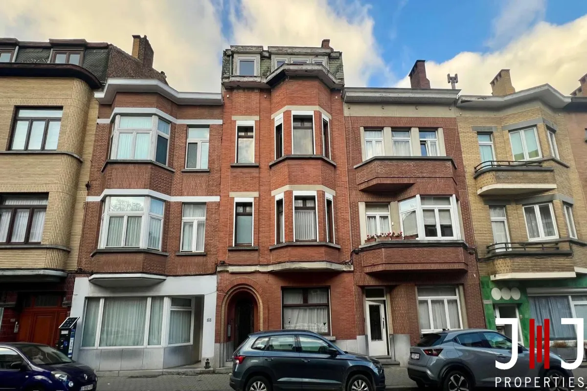 Huis te  koop in Anderlecht 1070 590000.00€ 6 slaapkamers 330.00m² - Zoekertje 640059