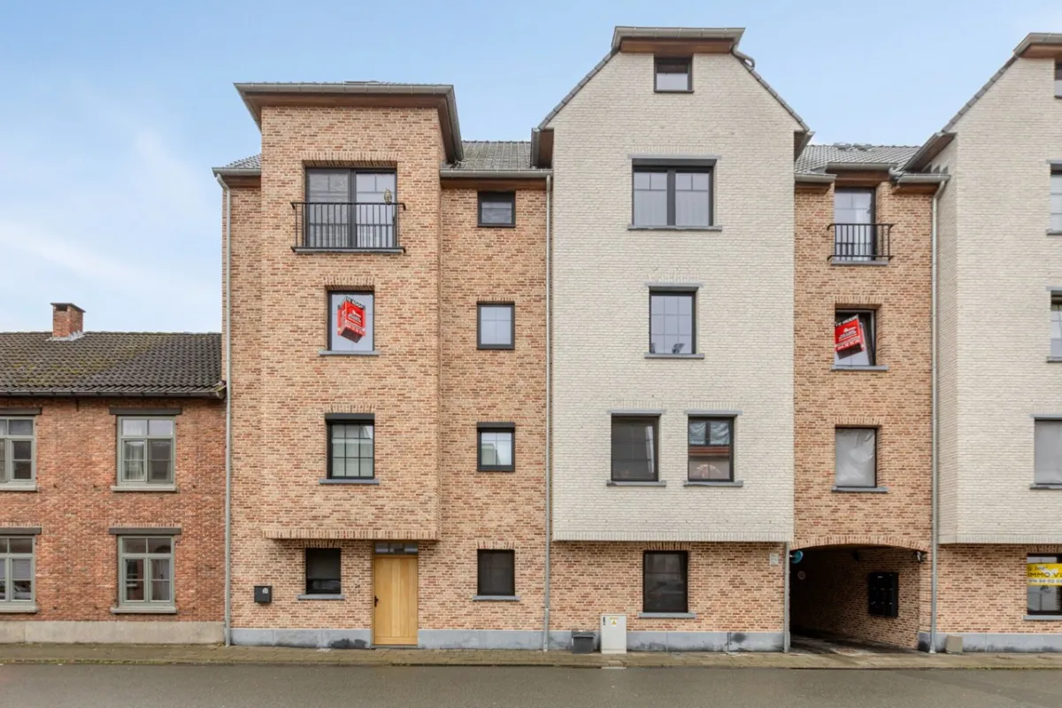 Appartement te  koop in Geel 2440 360000.00€ 2 slaapkamers 96.00m² - Zoekertje 639677