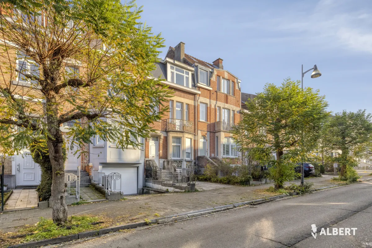 Huis te  koop in Anderlecht 1070 450000.00€ 5 slaapkamers 140.00m² - Zoekertje 639784