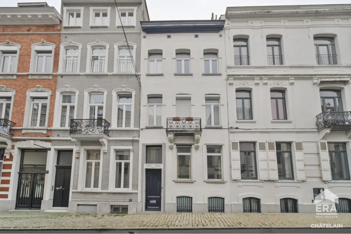 Autre à  à Bruxelles 1000 675000.00€ 6 chambres 260.00m² - annonce 640071